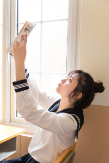 学生娇小嫩白紧小疼叫